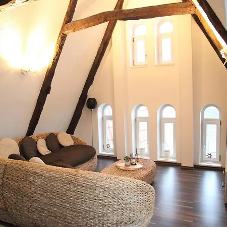 Apartment Wunderschoene Dachgeschoss - Maisonette *