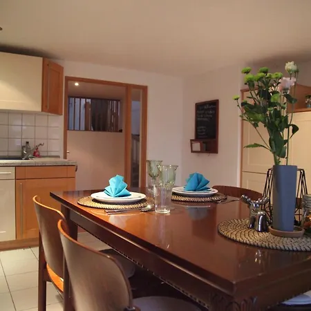 Wunderschöne Dachgeschoss - Maisonette Apartment *