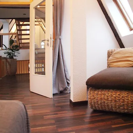 Apartment Wunderschoene Dachgeschoss - Maisonette *